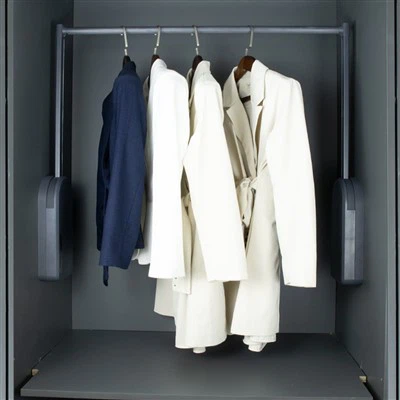 Električno podignuta šipka za odjeću u zatvorenom prostoru